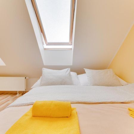 Jane'S Charming Apartment Praag Buitenkant foto