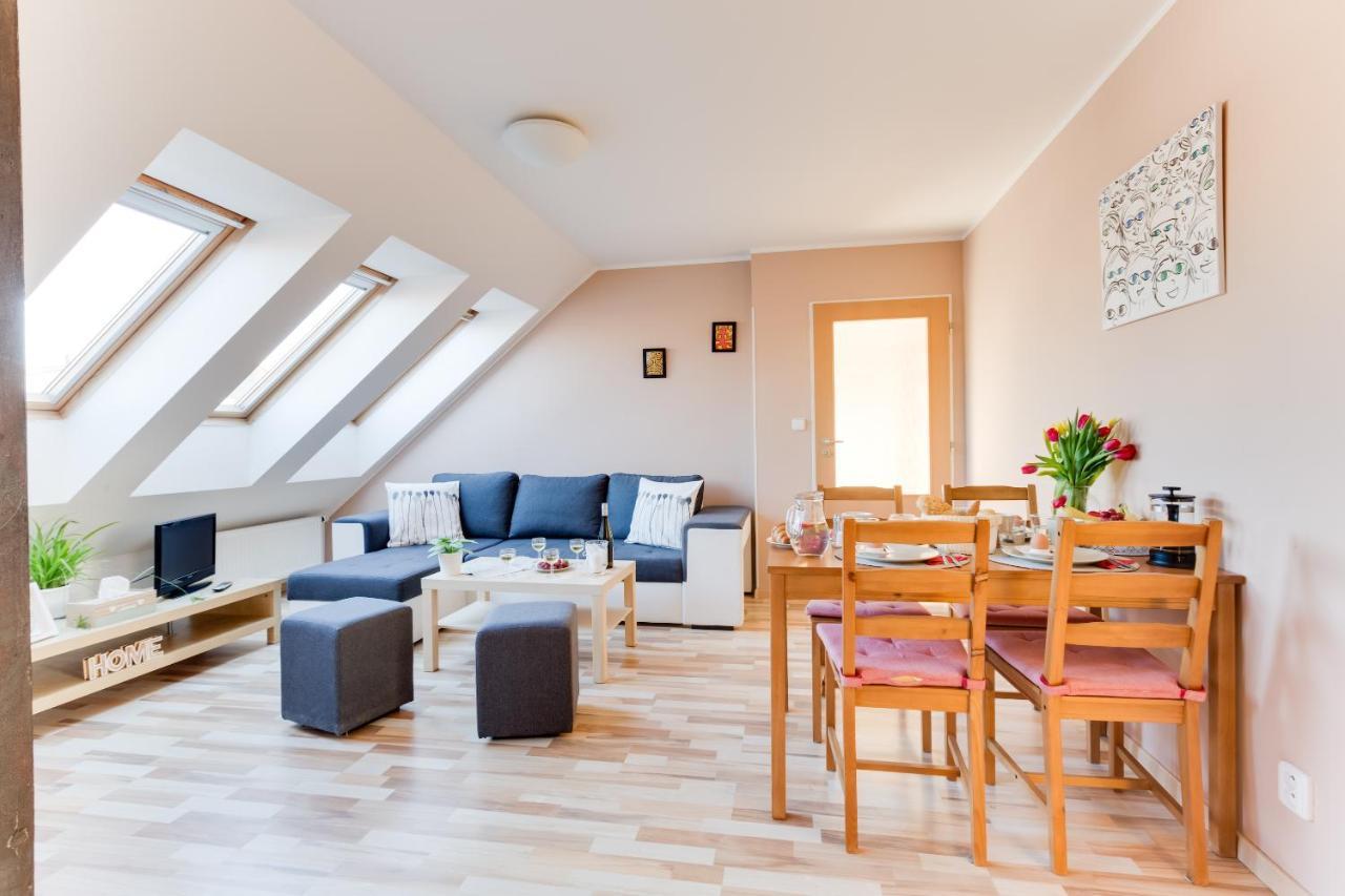 Jane'S Charming Apartment Praag Buitenkant foto