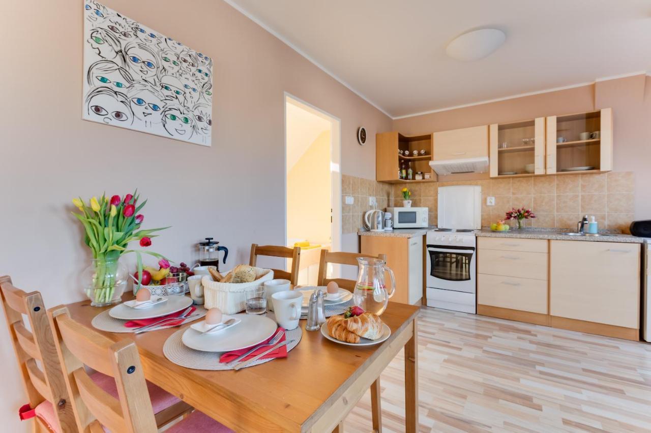 Jane'S Charming Apartment Praag Buitenkant foto