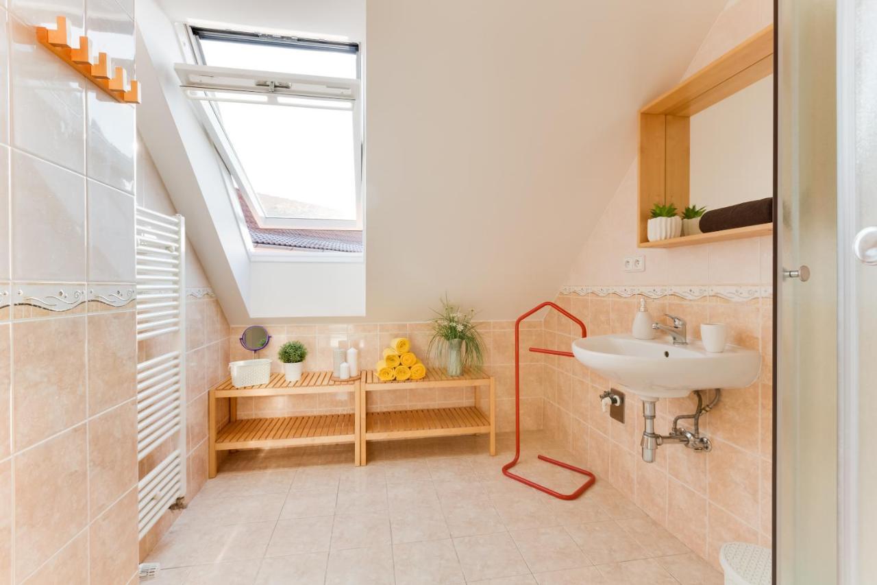 Jane'S Charming Apartment Praag Buitenkant foto