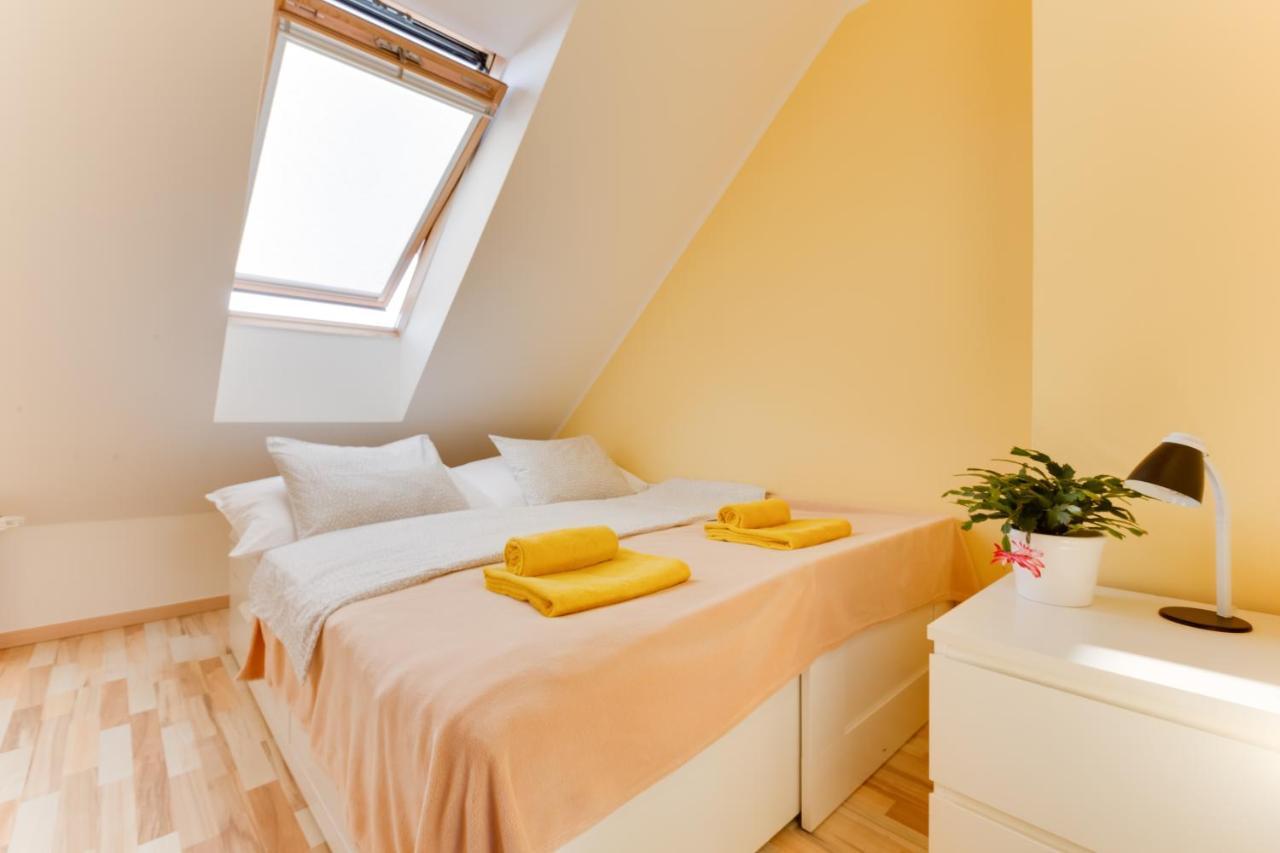 Jane'S Charming Apartment Praag Buitenkant foto